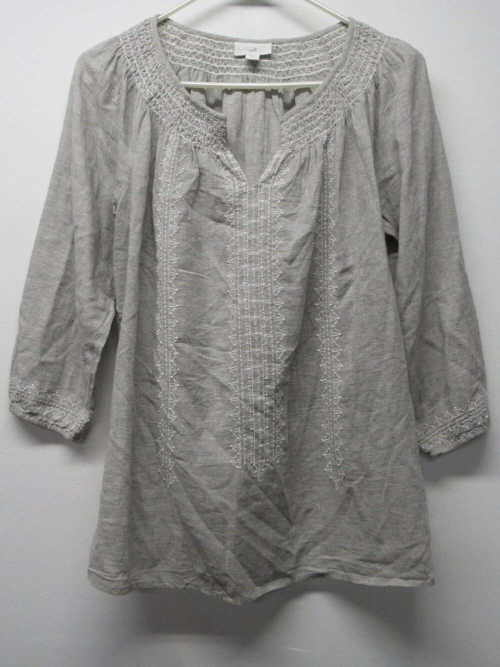 J Jill Light Gray 100% Cotton Embroidered Boho Peasant Top Shirt Women's sz XS